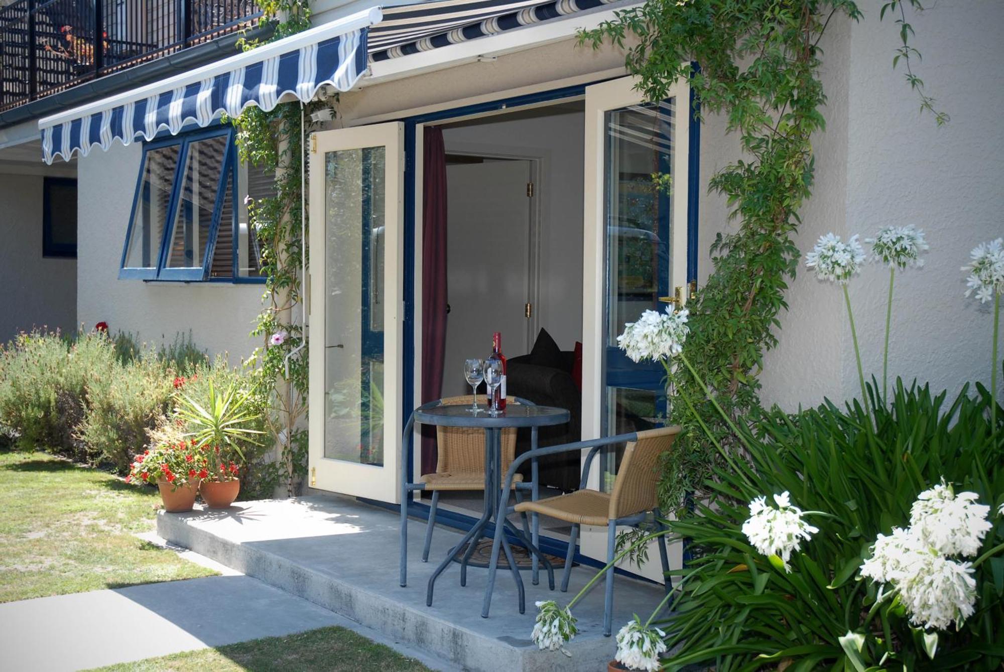 The Village Apartment, Just Steps To The Village Shops, Bars And Restaurants แฮฟล็อค นอร์ท ภายนอก รูปภาพ